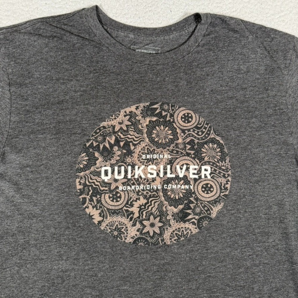Quiksilver Shirt Mens Large Gray Graphic Tee Skate Casual Preppy Cotton Blend